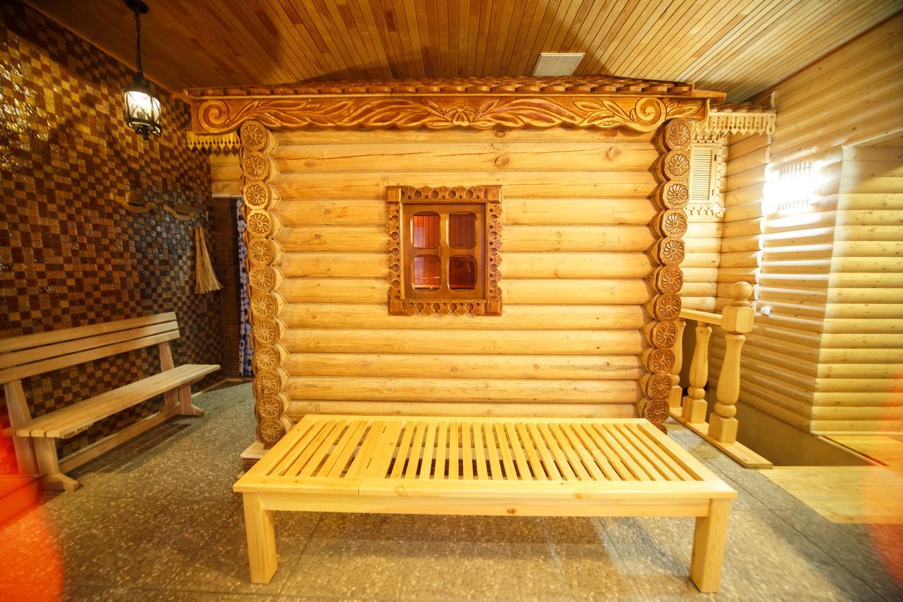 Dvin Hotel Pavlodar Buitenkant foto